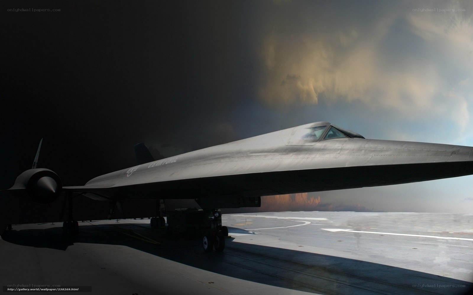 SR-71 Blackbird on tarmac