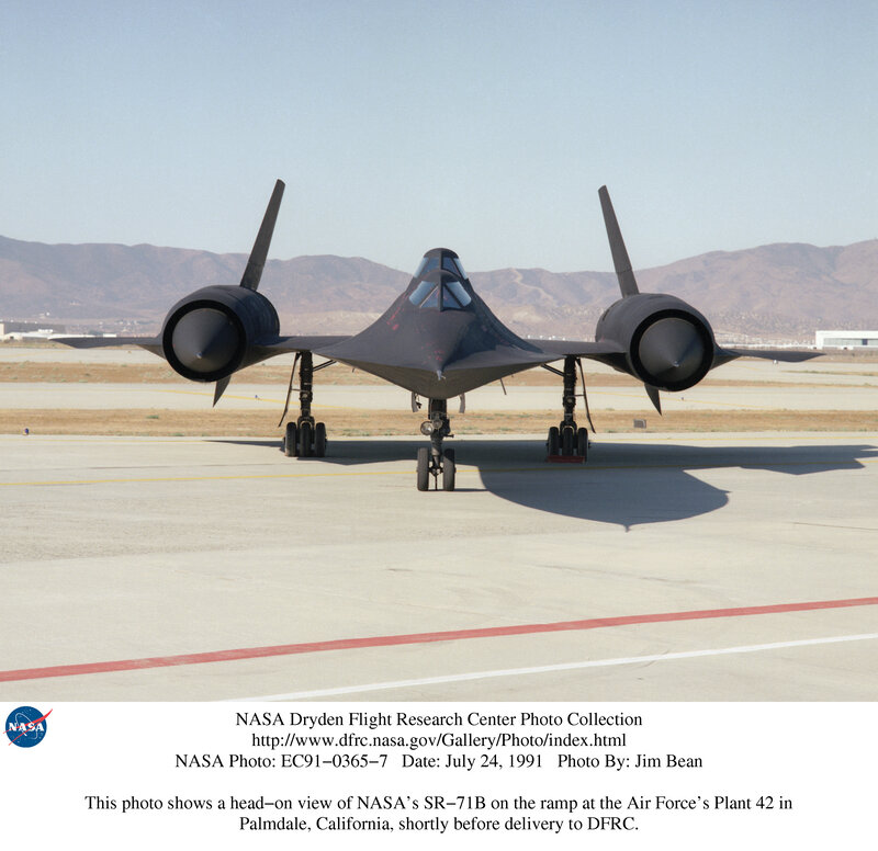 SR-71B Aircraft — Gray