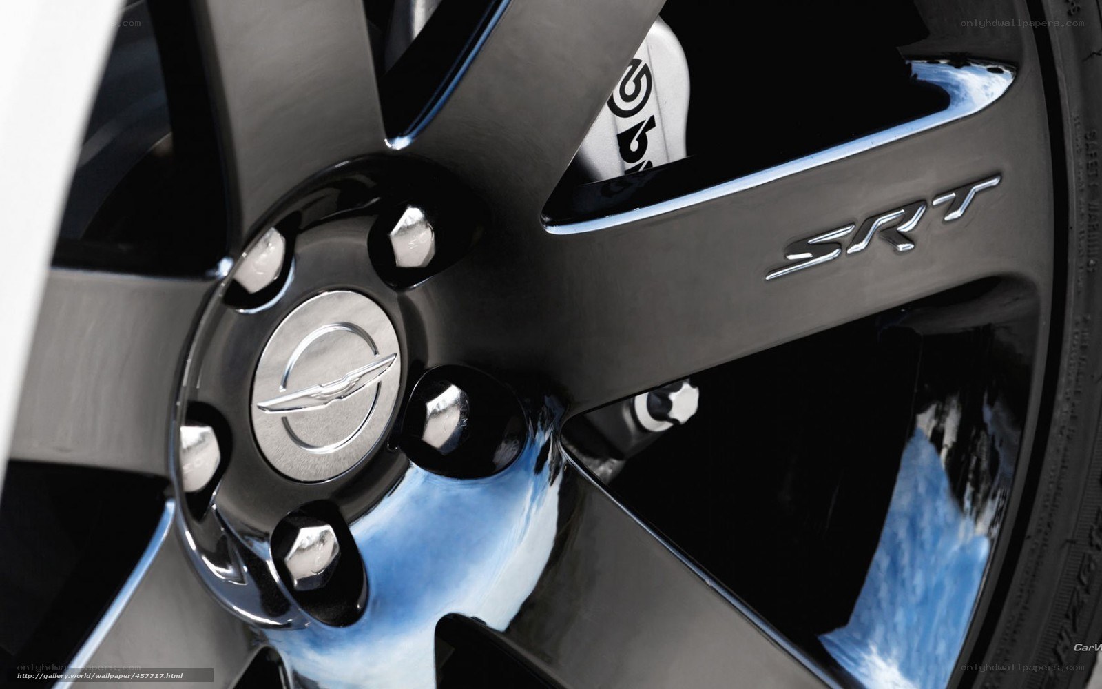 SRT wheel close-up