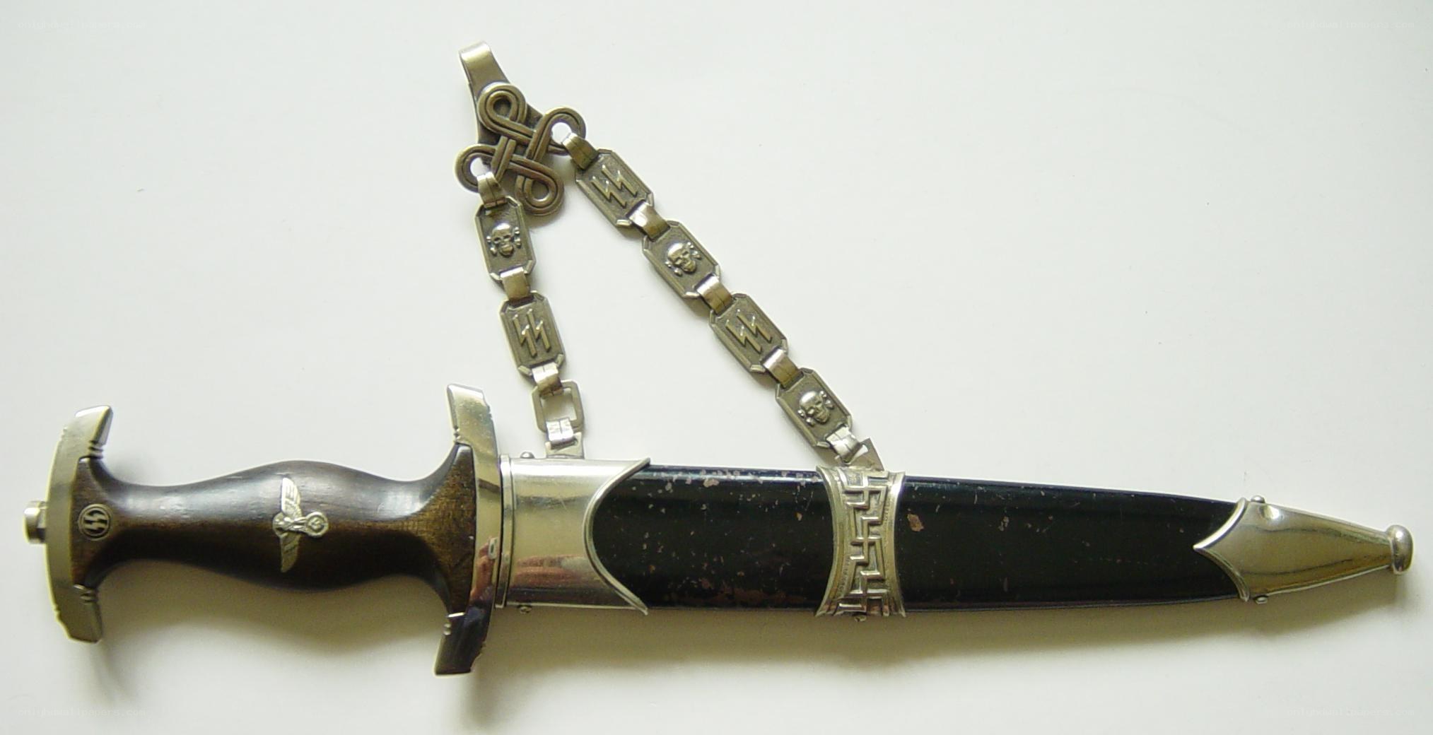 SS dagger with chain