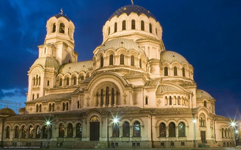 St. Alexander Nevsky Cathedral at night