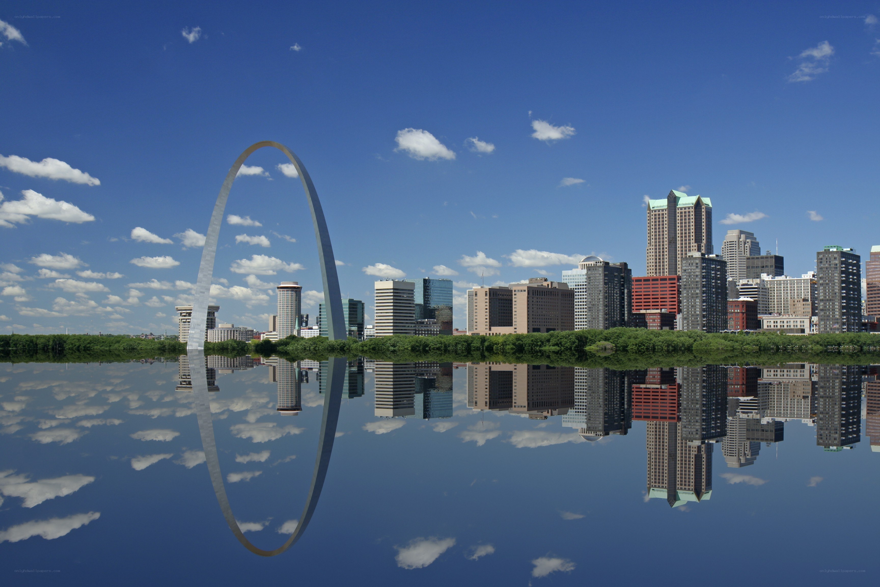 St. Louis skyline with Gateway Arch