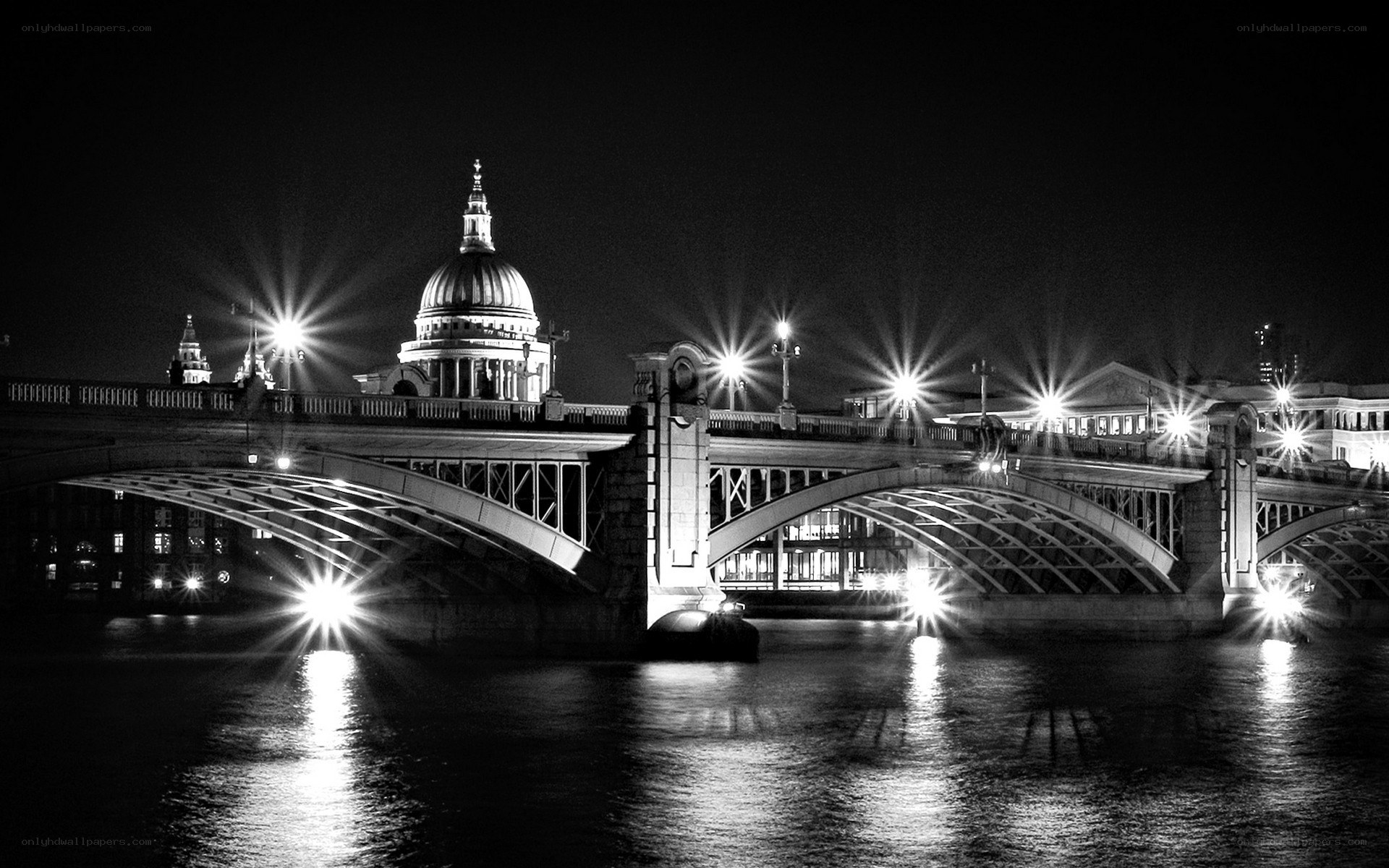 St Paul's Cathedral at night