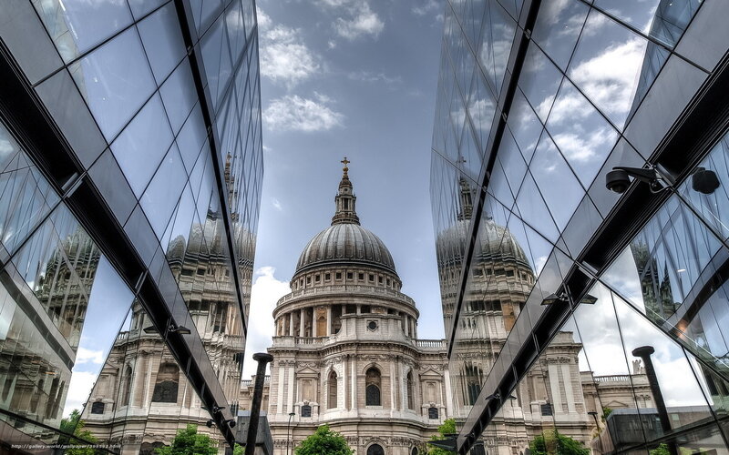 St Paul's Cathedral framed by modern glass