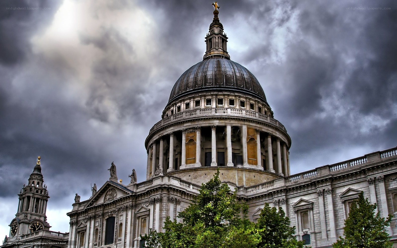 St Paul's Cathedral under stormy sky