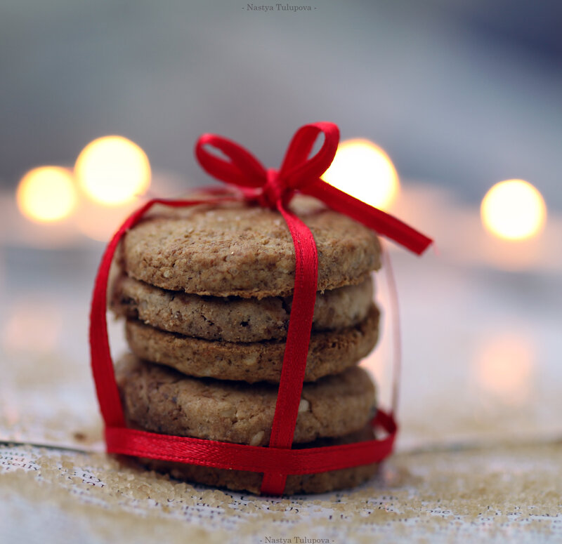 Stack of Cookies with Ribbon — Red