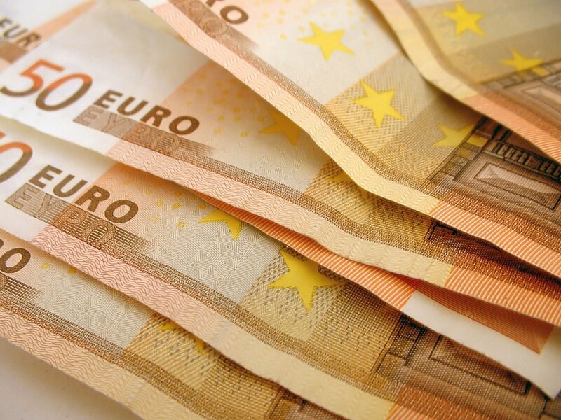 stack of fifty euro bills