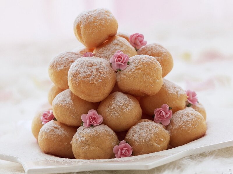 Stacked Cream Puffs