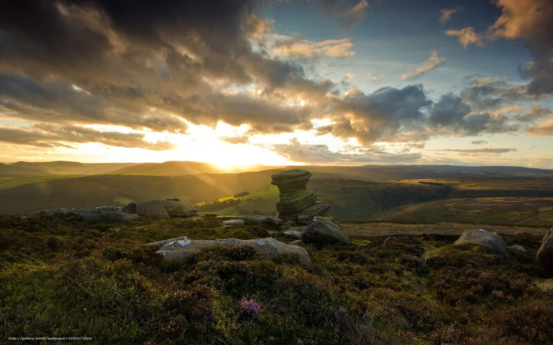 Stacked Rock Formation — Green