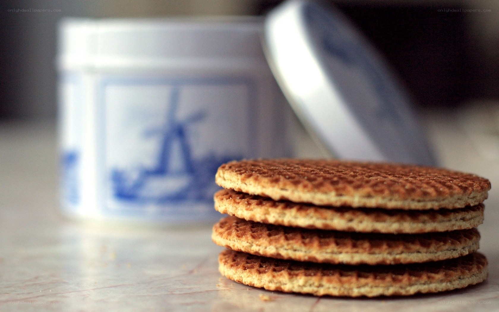 stacked stroopwafels with tin