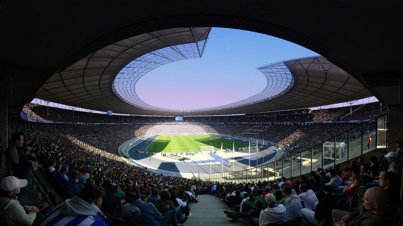 Stadium with Spectators — Green, Bustling