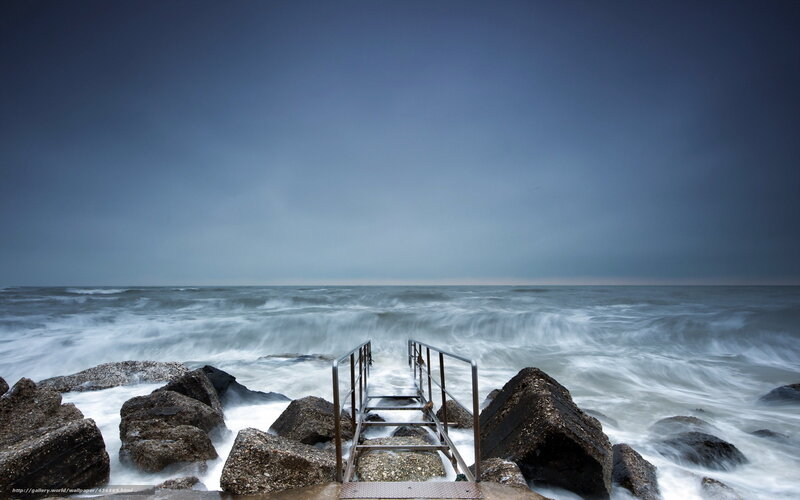 Stairway to the sea