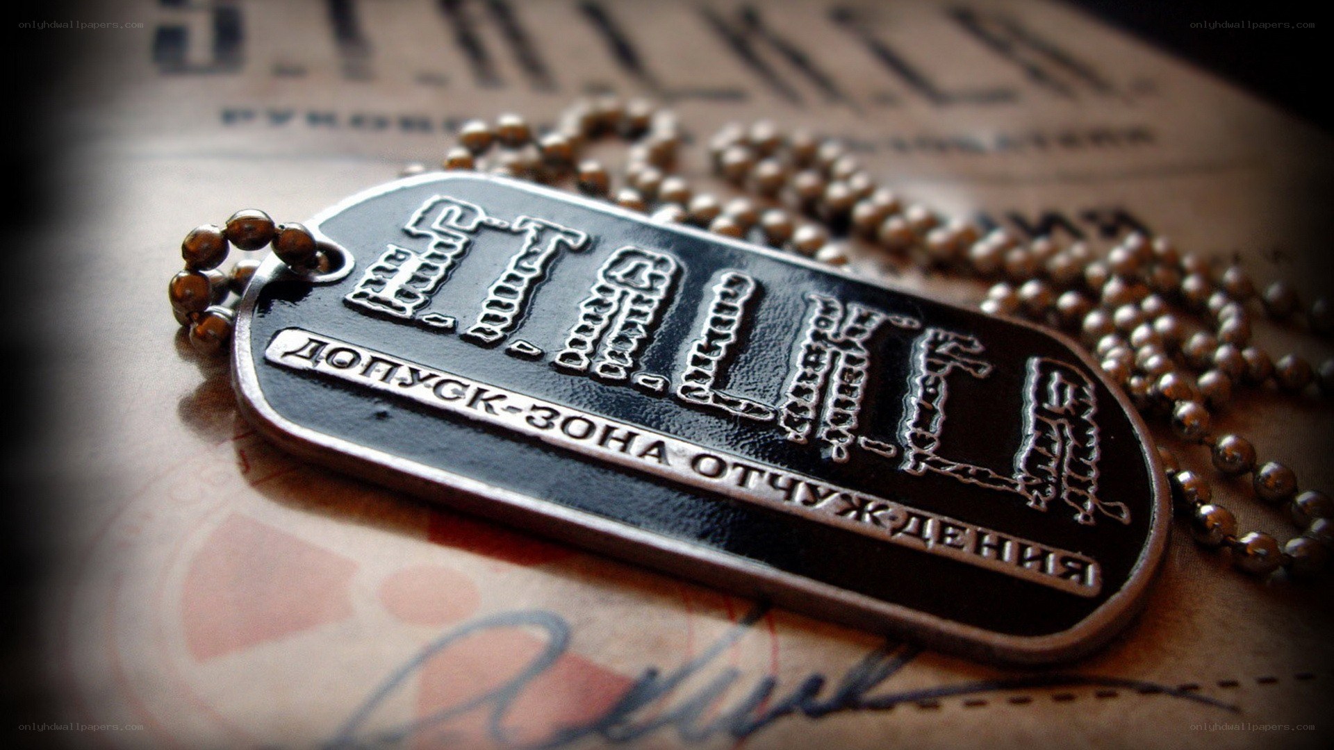 Stalker dog tag with chain