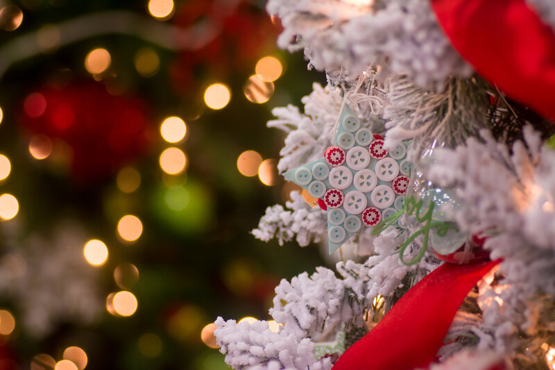 Star Ornament on Tree — White