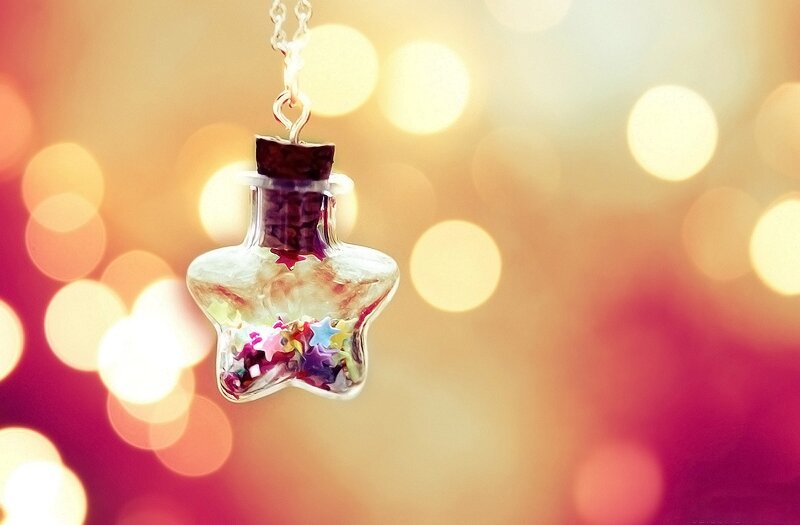 Star-shaped bottle necklace