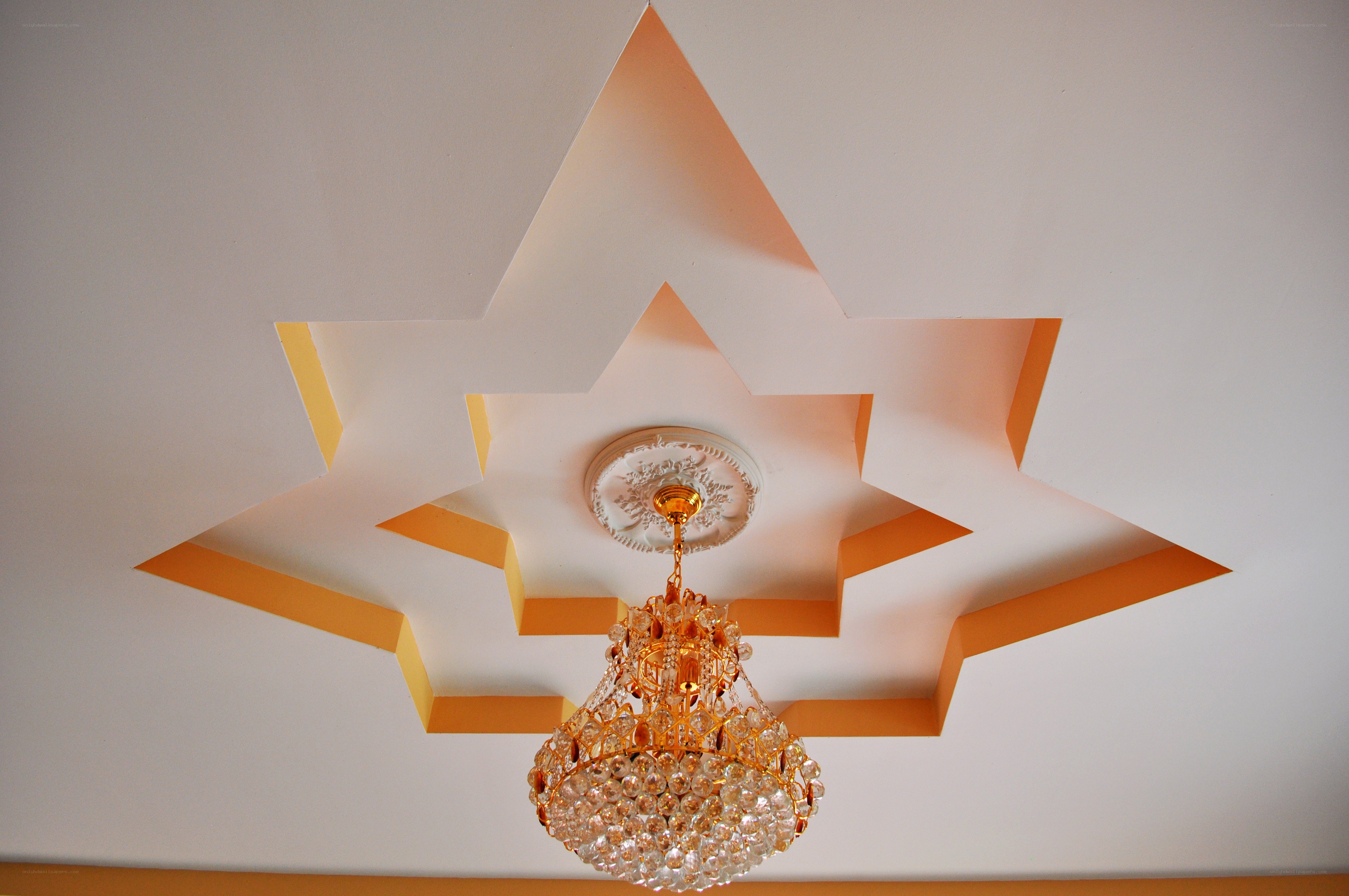 Star-shaped ceiling design