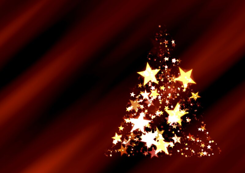 Star-shaped Christmas Tree — Red, Festive