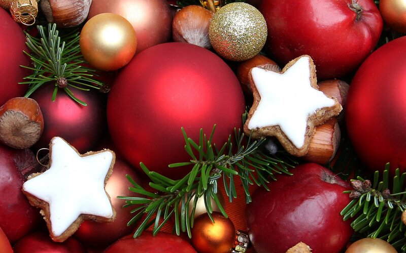 Star-shaped Cookies and Ornaments