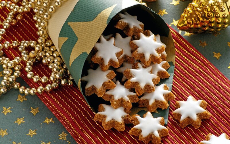 Star-shaped Cookies — Green, Festive, Winter