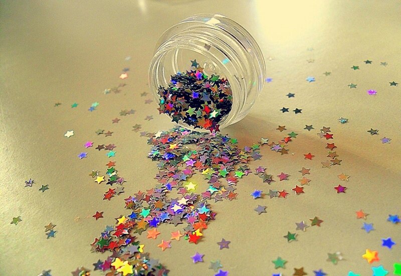 Star-shaped Glitter Spill