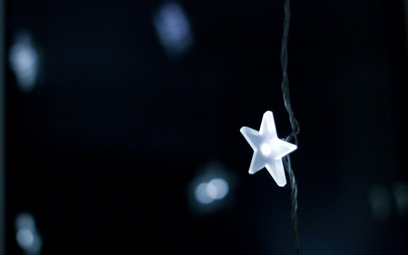 Star-shaped Light String