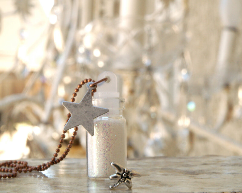 Star-shaped Pendant Necklace