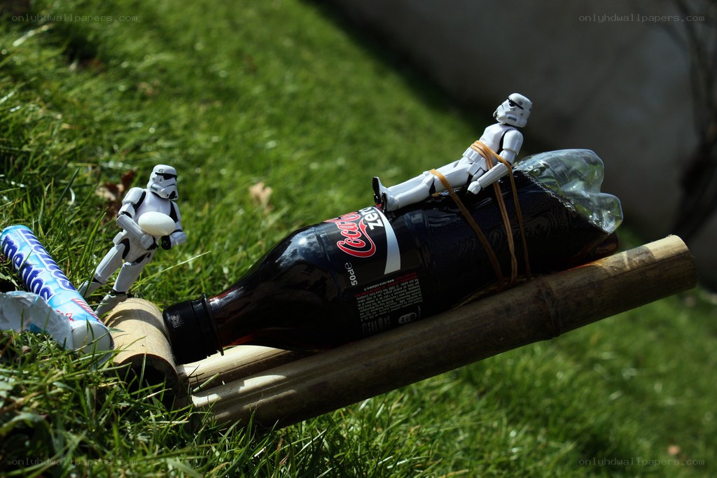 Star Wars figures on soda bottle