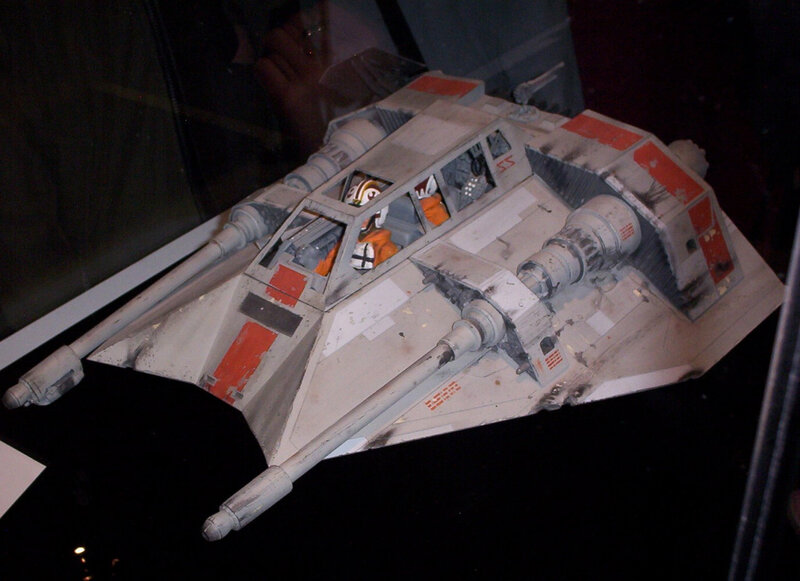 Star Wars X-wing model