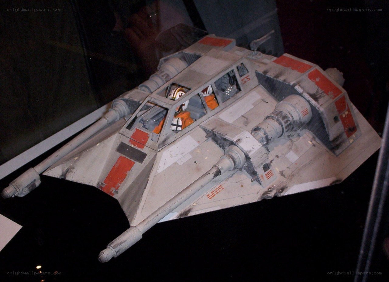 Star Wars X-wing model