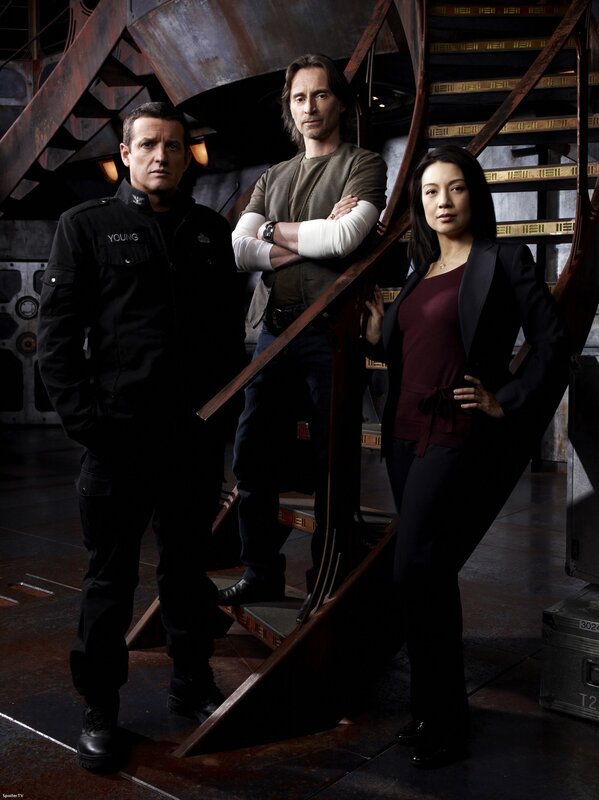 Stargate Atlantis cast portrait