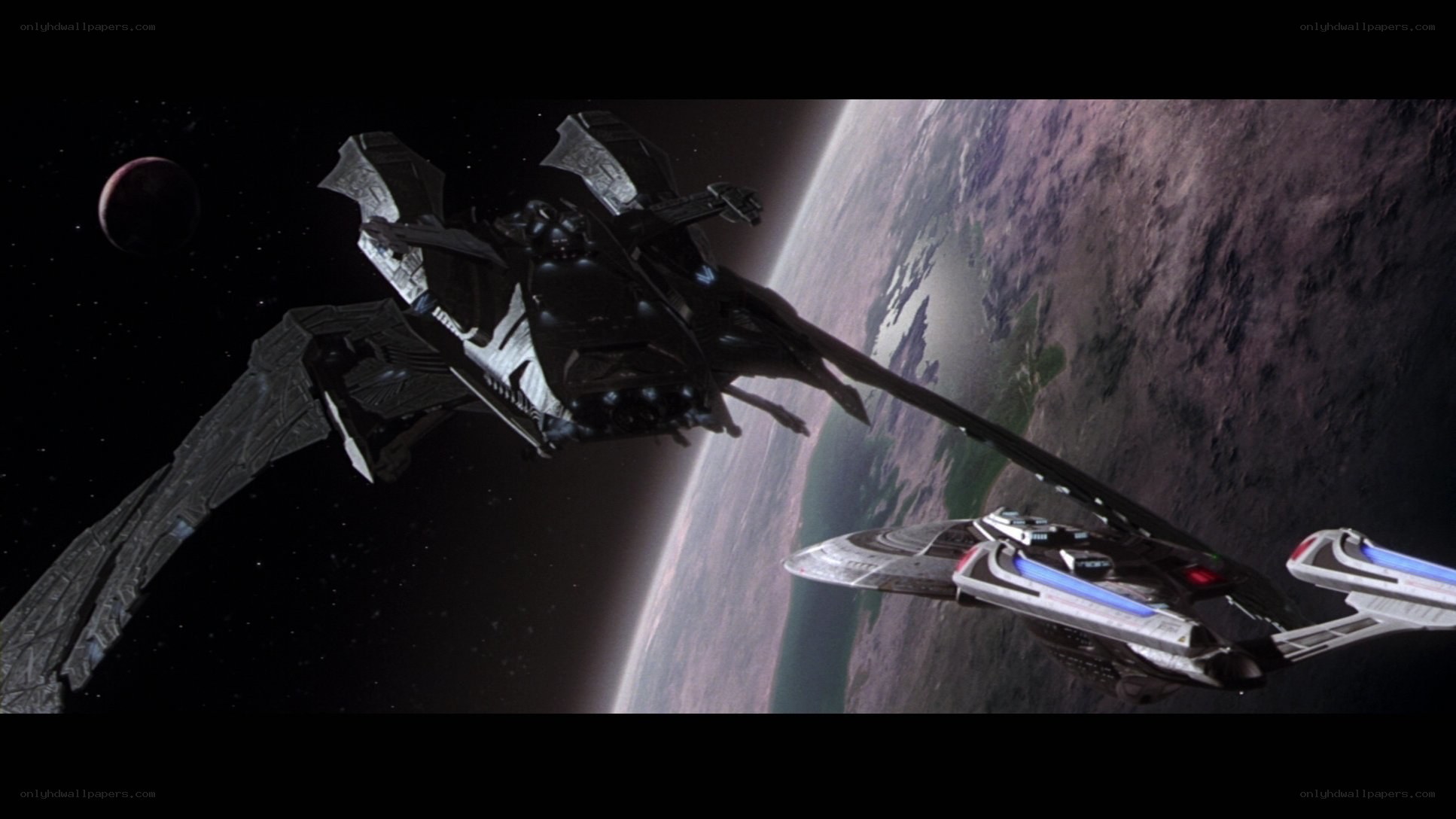 Starship confrontation in space