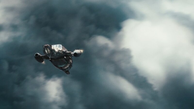 Starship in Cloudy Sky — Gray