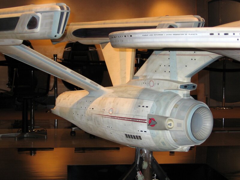 Starship Model — White, Neutral