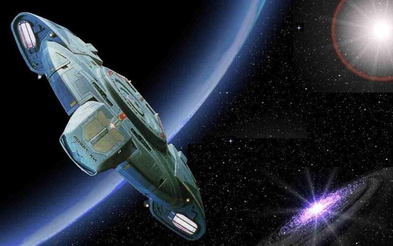 Starship near a planet