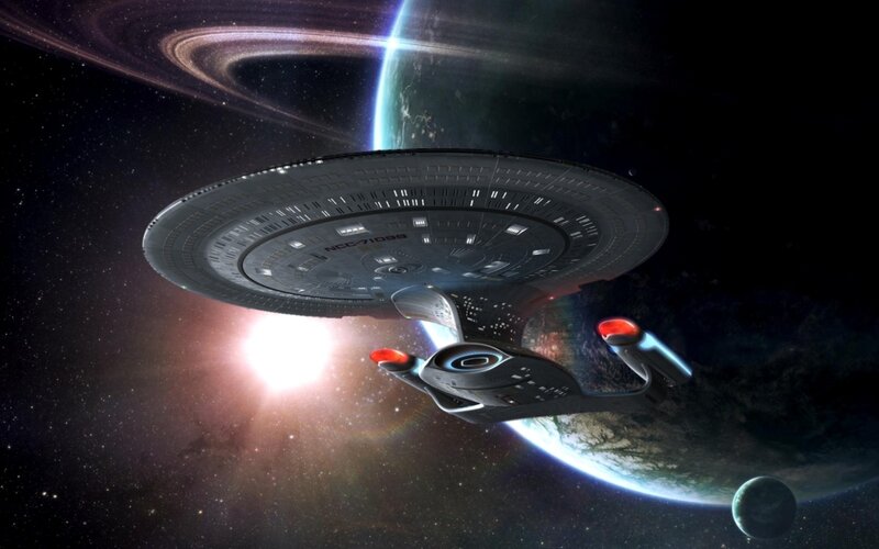 Starship near a planet