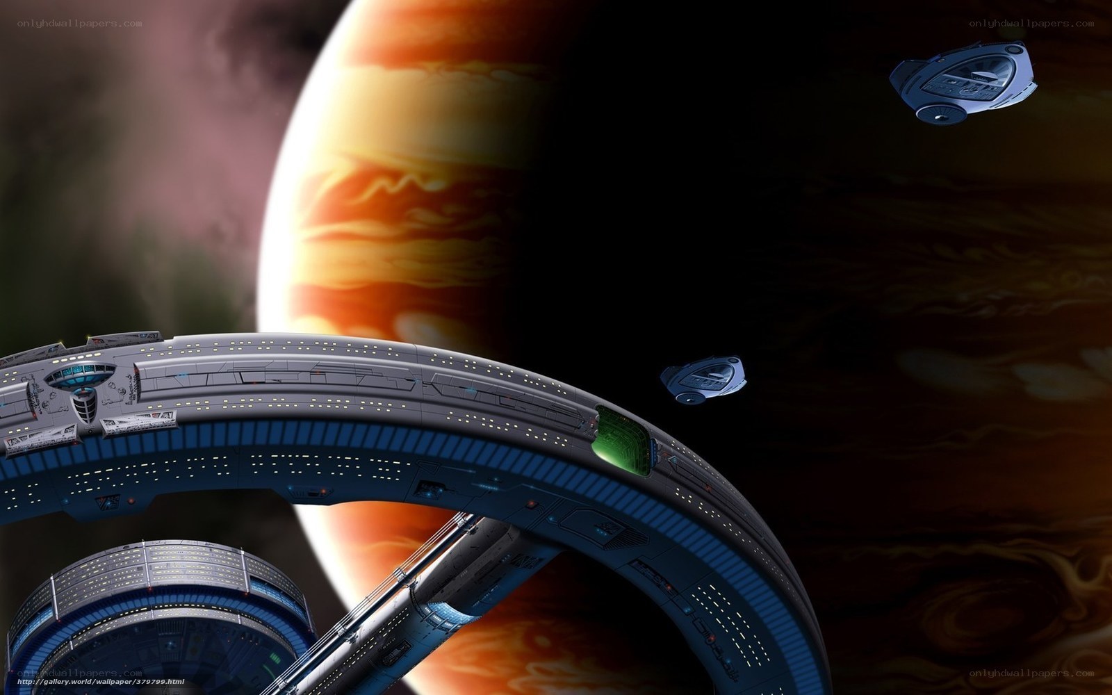 Starship near gas giant planet