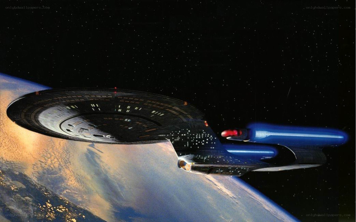 Starship orbiting a planet
