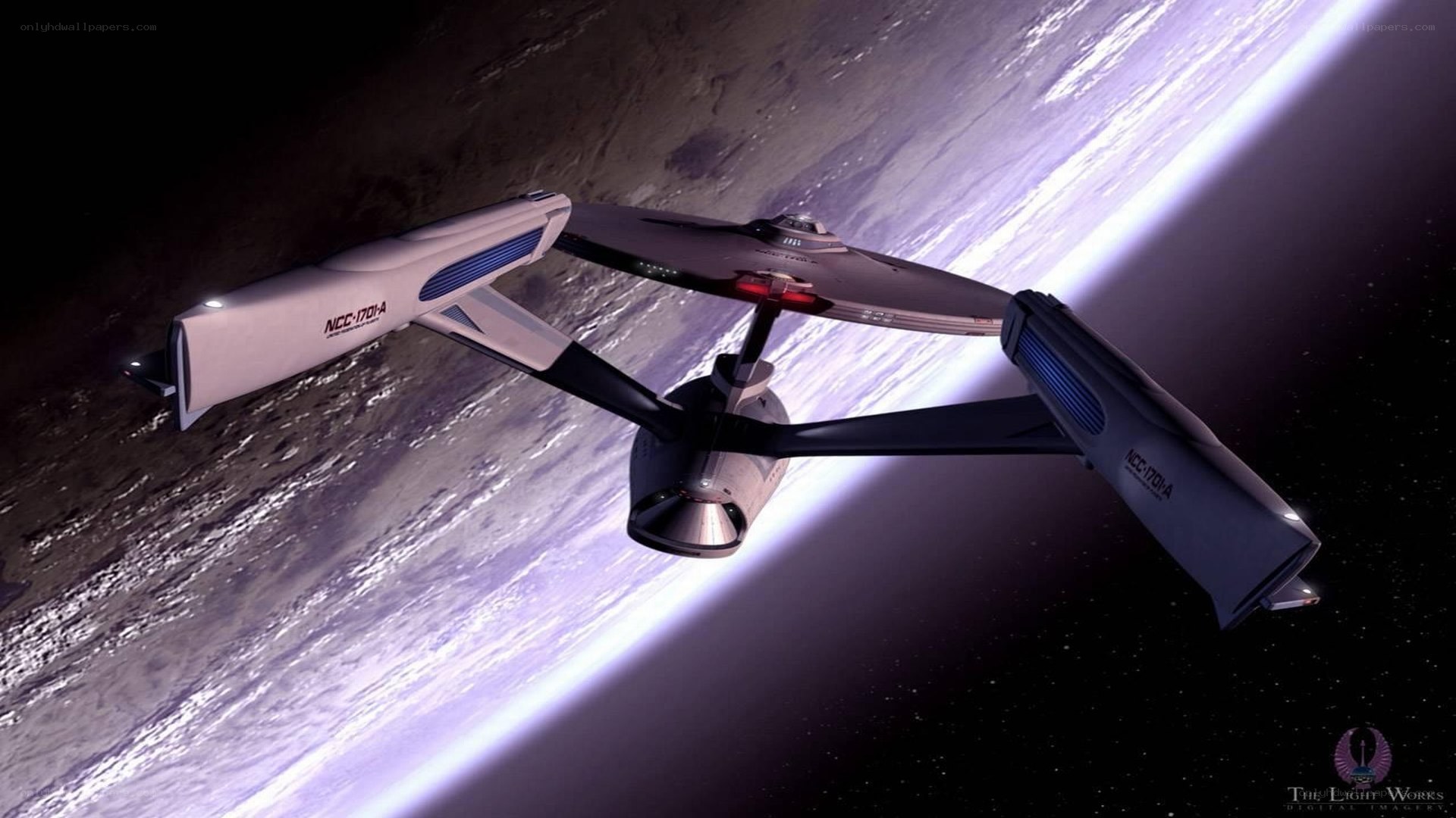 Starship orbiting a planet