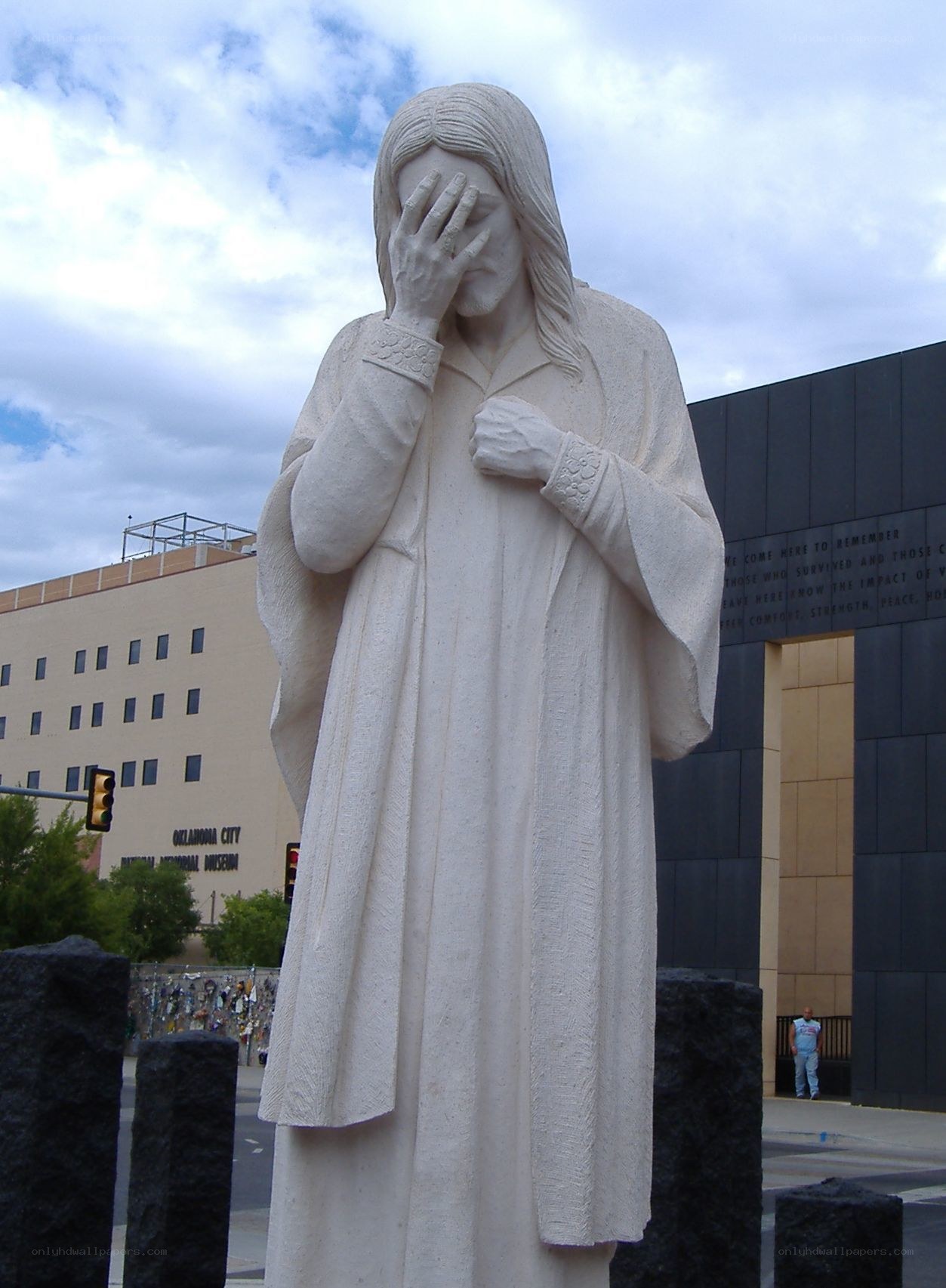 statue at oklahoma city memorial