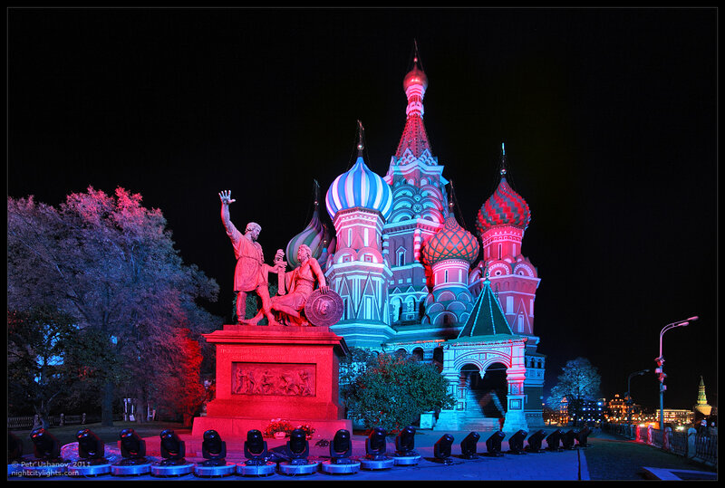 Statue in Front of Cathedral — Red