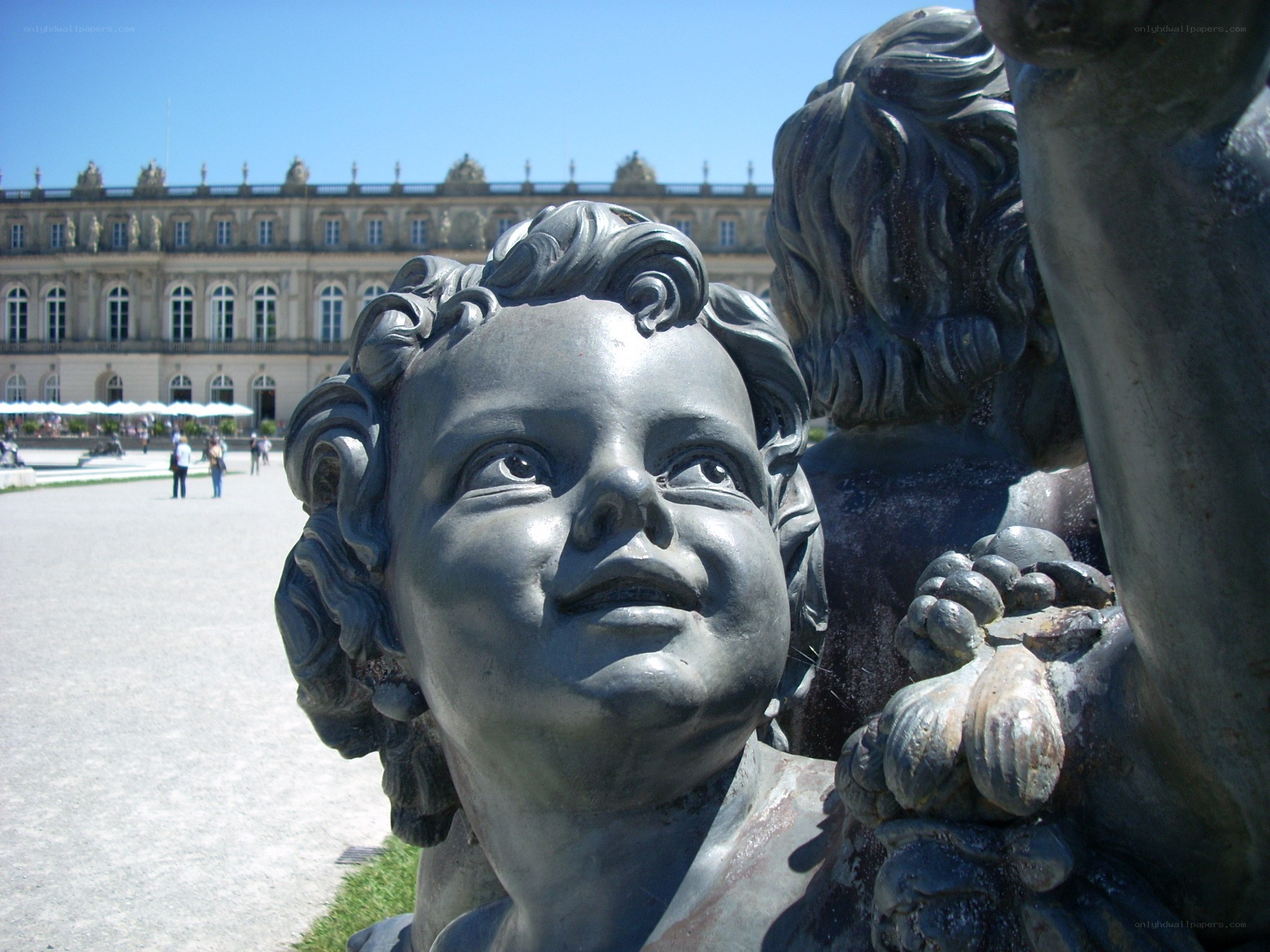 Statue in palace garden