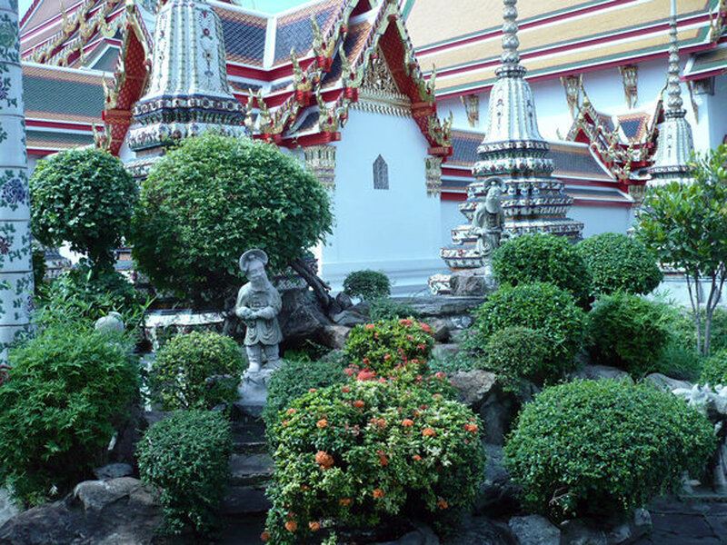 Statue in Temple Garden