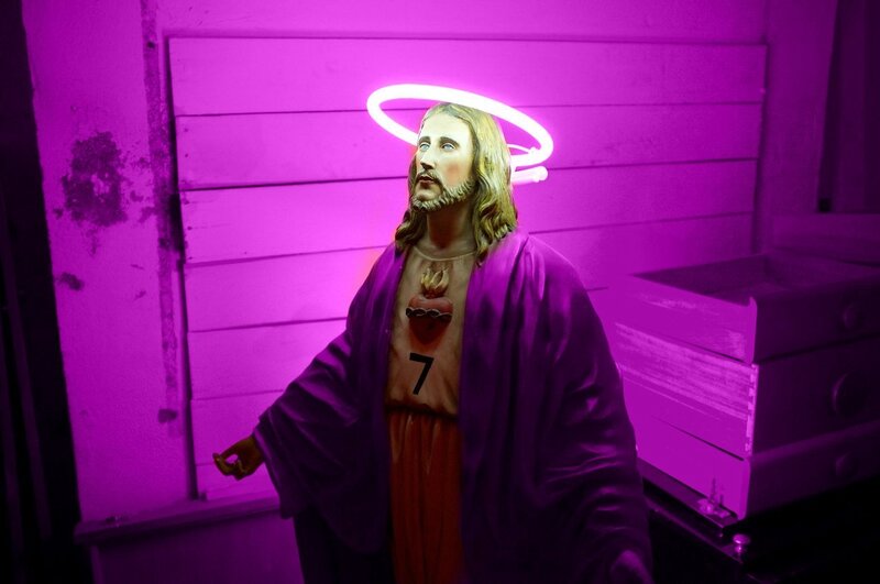 Statue of Jesus Christ — Purple