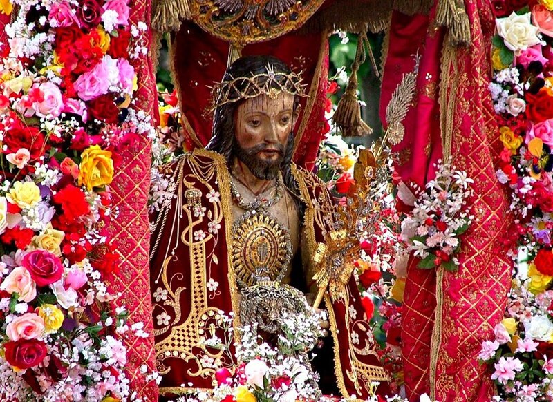 Statue of Jesus Christ — Red, Solemn