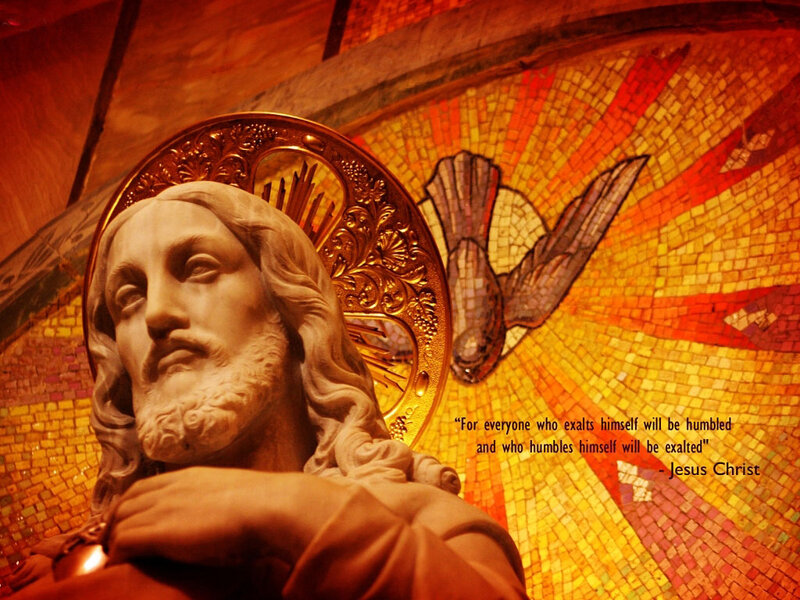 Statue of Jesus Christ — Yellow