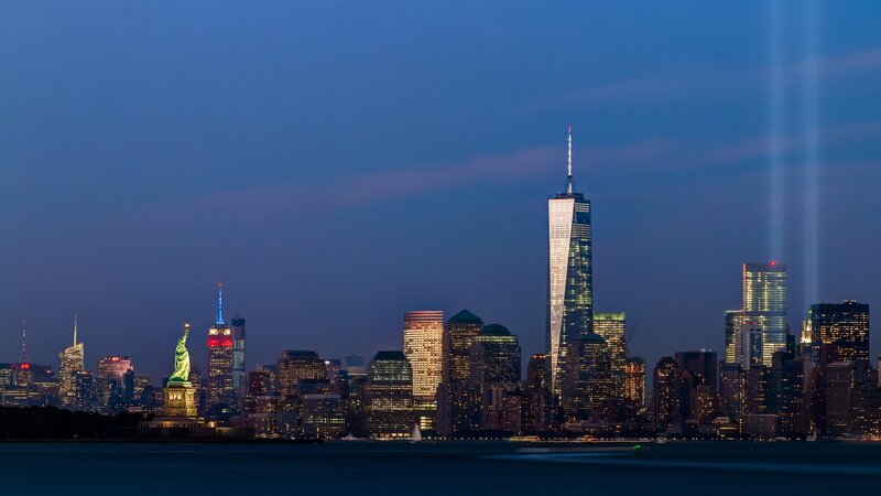 Statue of Liberty and Skyline — Blue