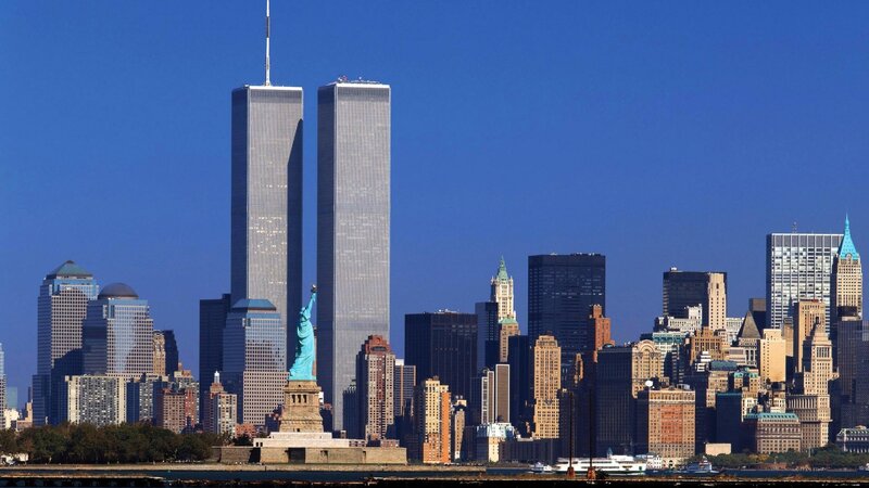 Statue of Liberty and Twin Towers — Blue, Clear