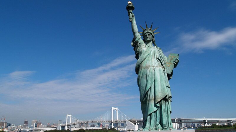 Statue of Liberty Replica — Blue
