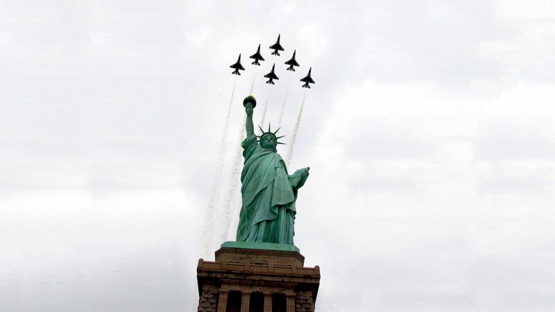 Statue of Liberty with jets