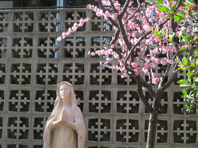 Statue of Mary Praying